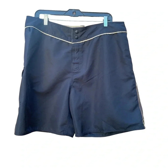 QUICKSILVER men's size 38 swim trunks, black - Picture 1 of 3